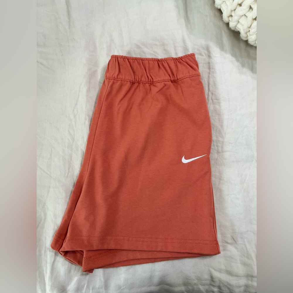✨Nike Shorts Burnt Orange